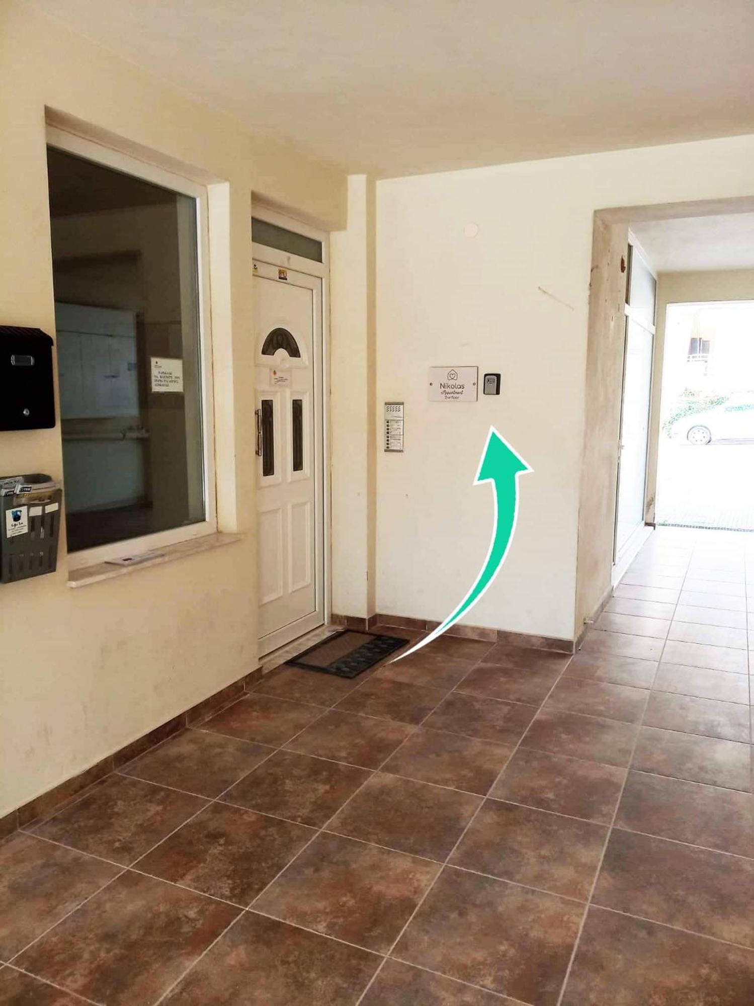 Nikolas Apartment *